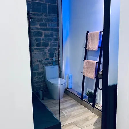 à 4* Namur